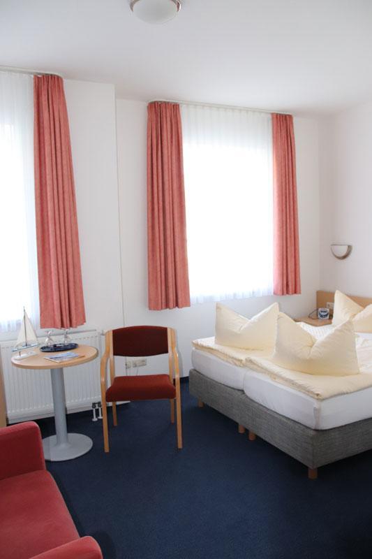 Hotel Garni Meeresgruss Sassnitz Exterior photo